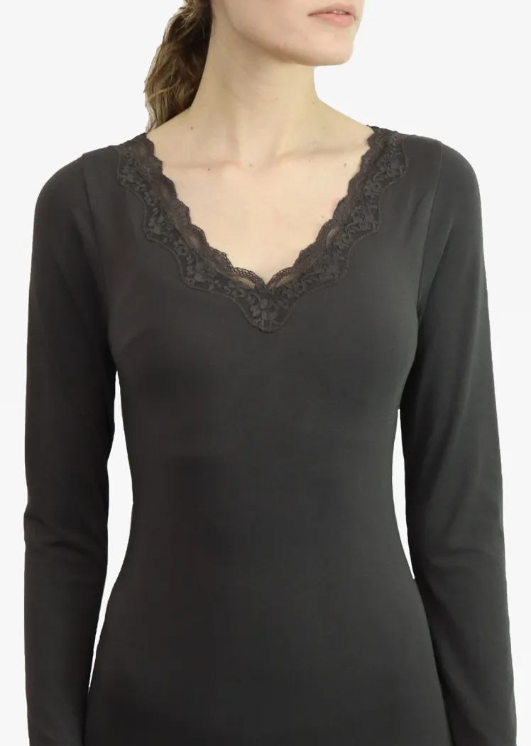 Lace Trim V-Neck Long Sleeve Top