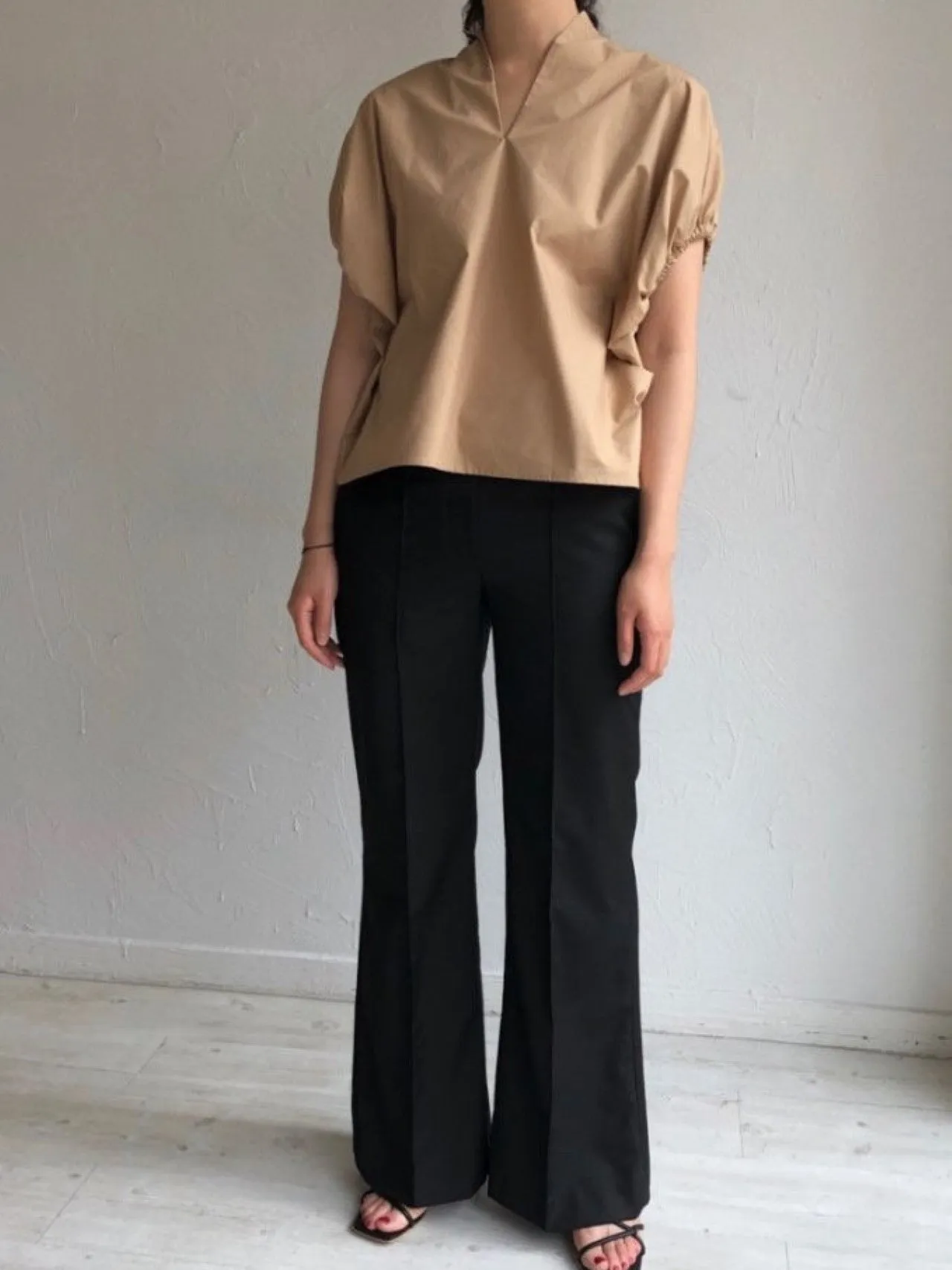 SHIRRING OVERSIZED BLOUSE